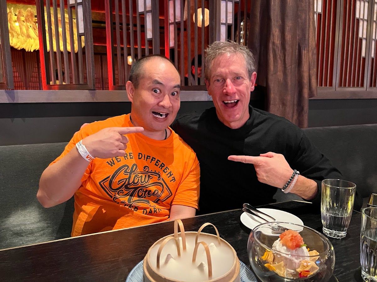 Dennis Yu with David Meerman Scott