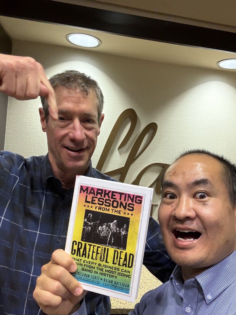 Dennis Yu with David Meerman Scott